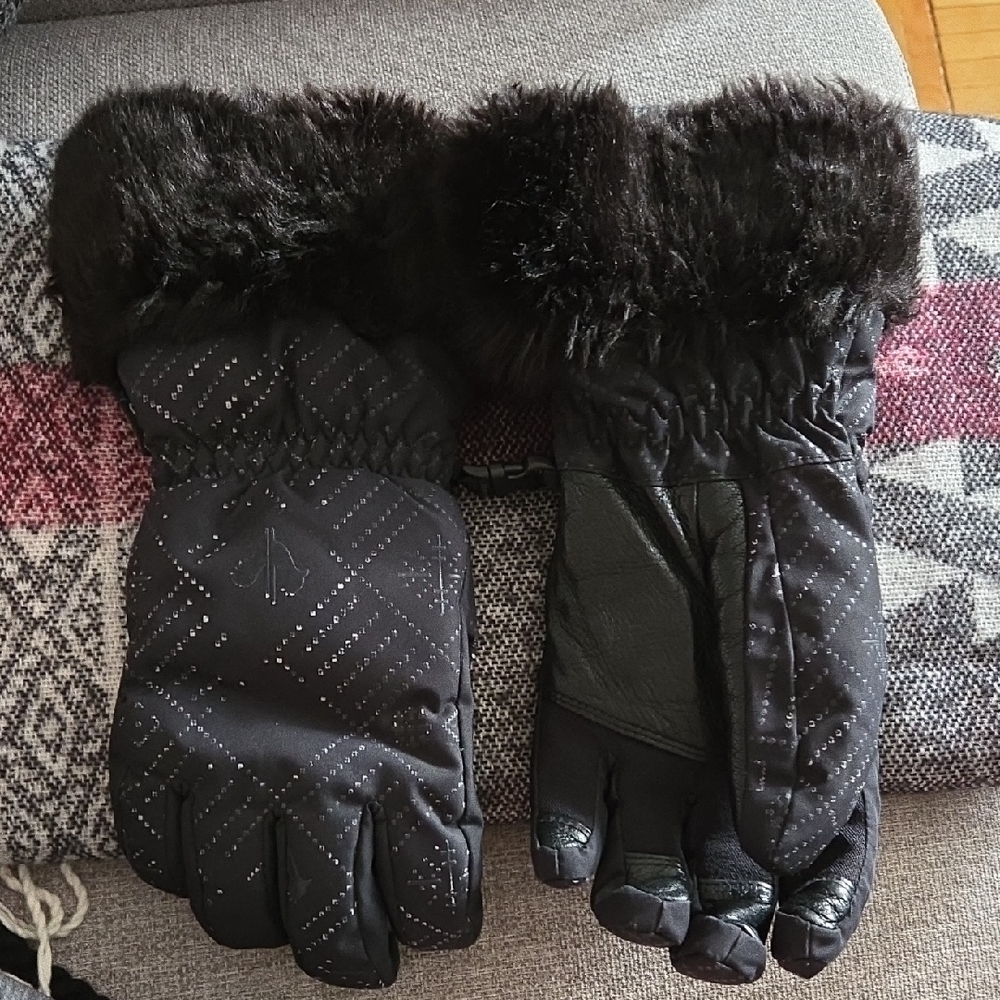 Rossignol Black Quilted Gloves with Fur Trim